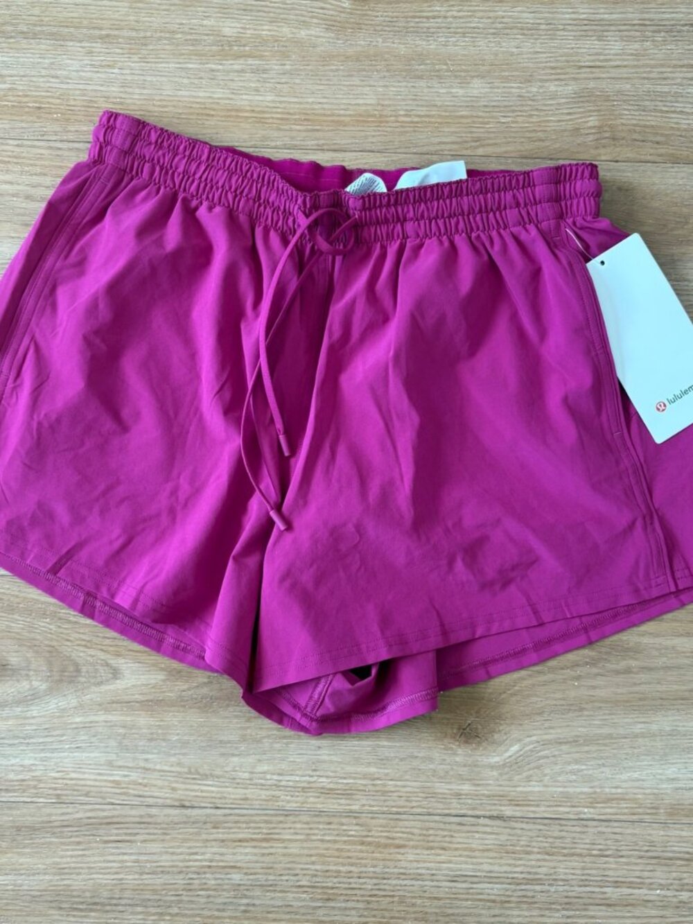 Lululemon Athletic Lightweight Relaxed Short 3” Lined Ripened Raspberry NWT Sz 8